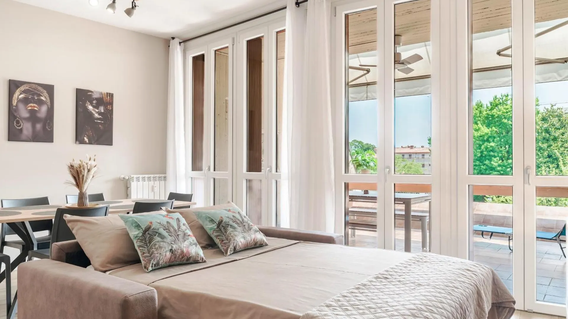 Apartment Arena Sul Lago & Piscina Desenzano del Garda
